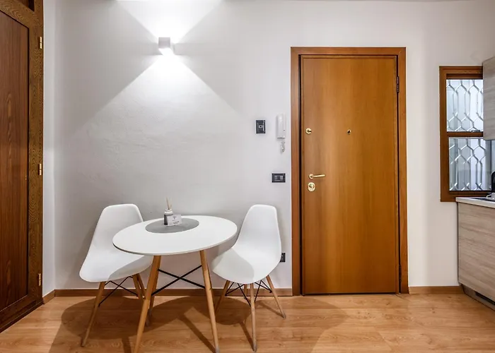 Emilia 5 アパート モデナ